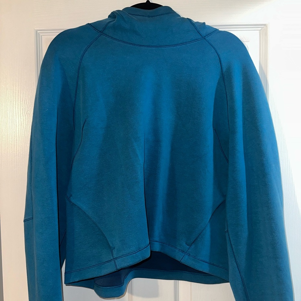 Lululemon Cropped Hoodie Size 10